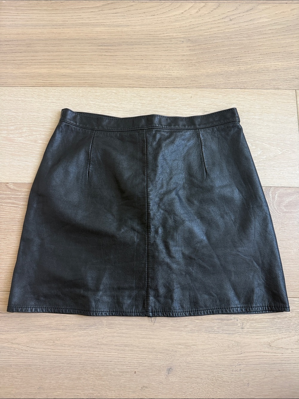 Gorgeous vintage  genuine leather a line mini skirt